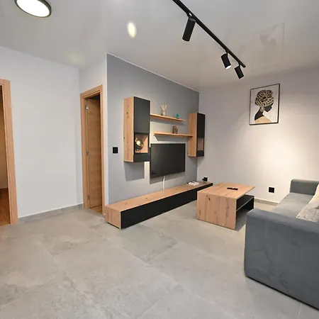 Golden-apartment *