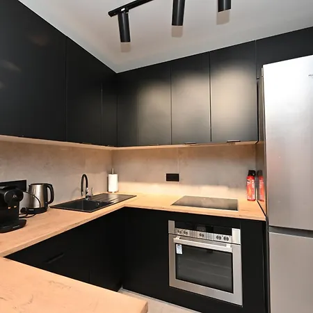 Golden-apartment 아파트